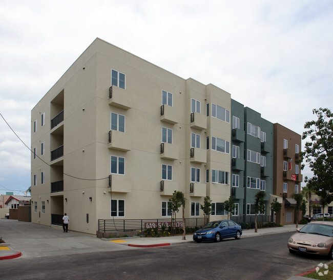 Building Photo - 4391-4395 El Cajon Blvd