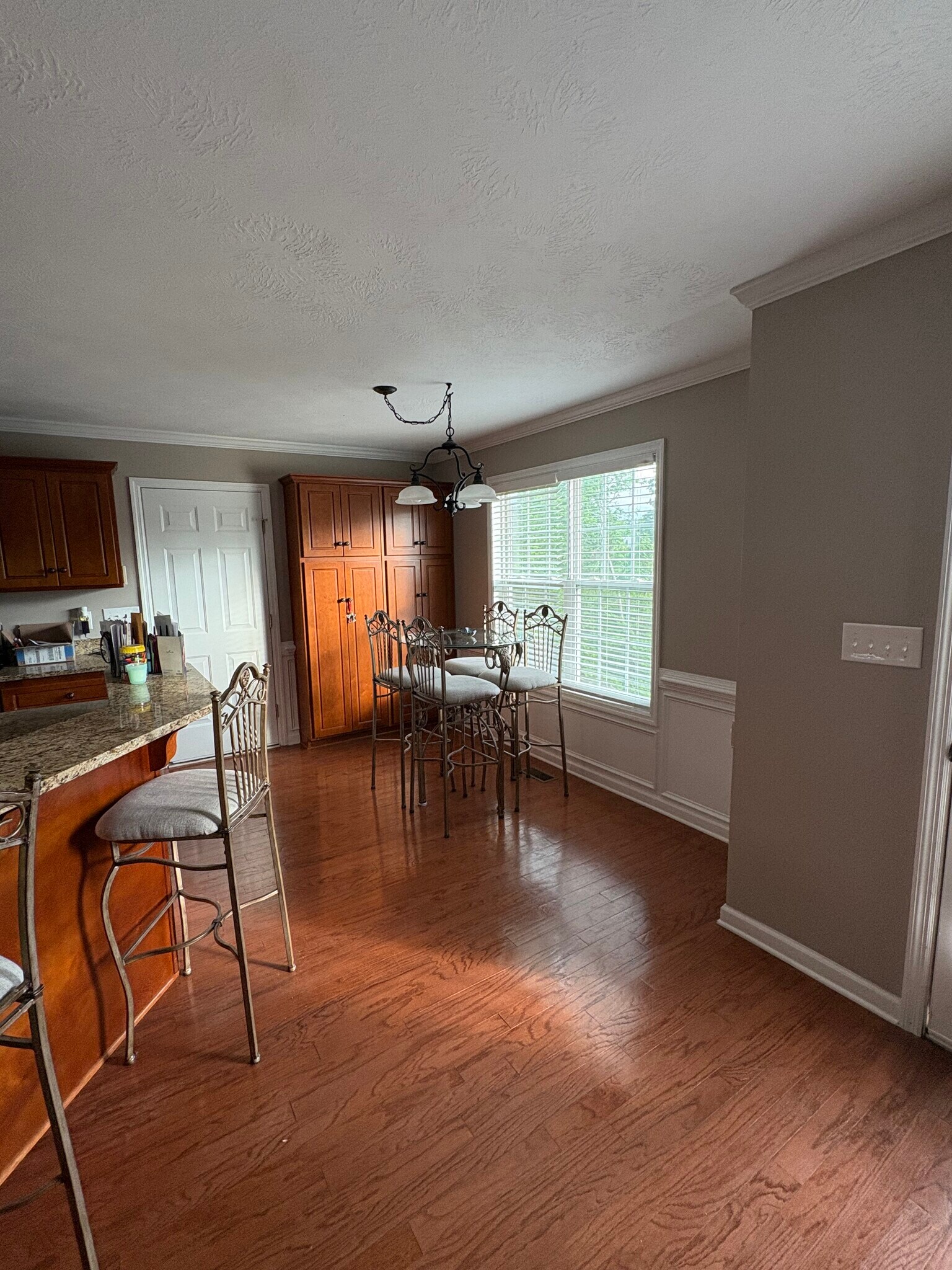 Building Photo - 3957 High Chaparral Dr