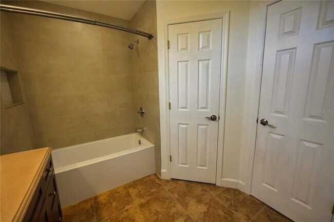 Building Photo - 118 Becket Ln