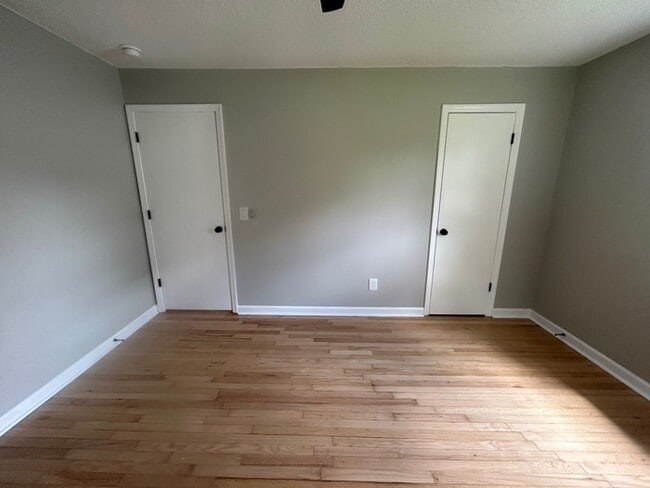 Building Photo - 210 Cabin Creek Blvd