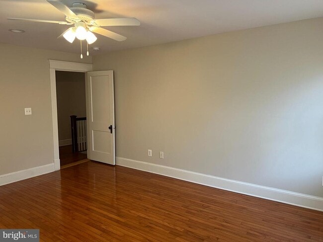 Building Photo - 2237 N Wakefield St