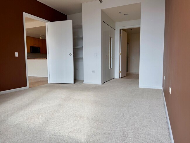 Building Photo - 1515 S Prairie Ave