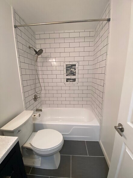 Shower - 702 Clovis Ave