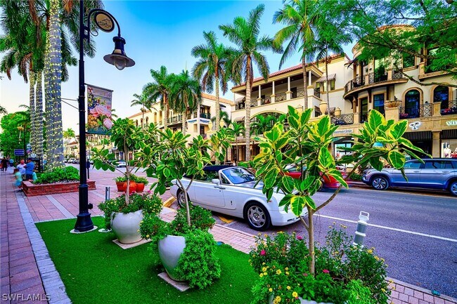 Building Photo - 1100 9th St S