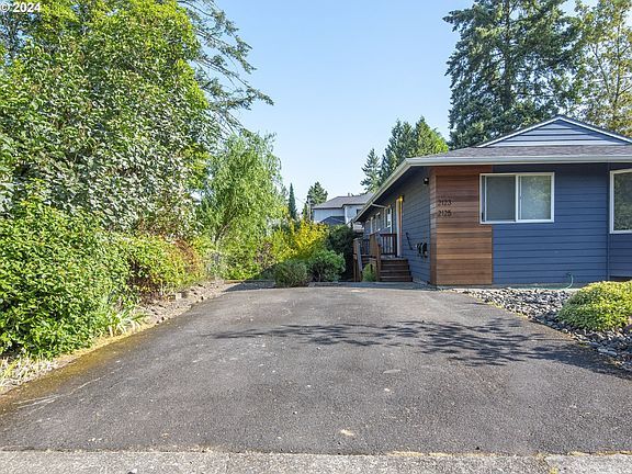 Building Photo - 2123 SE Sherrett St