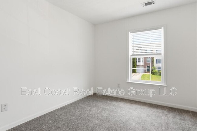 Building Photo - 808 Marquette Dr