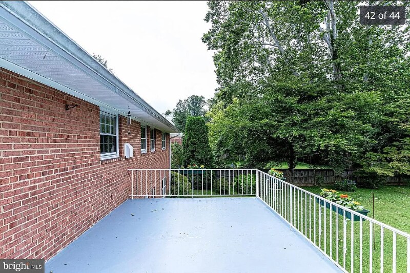 Building Photo - 4907 Elsmere Ave