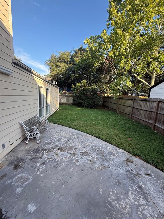 Building Photo - 8119 Amurwood Dr