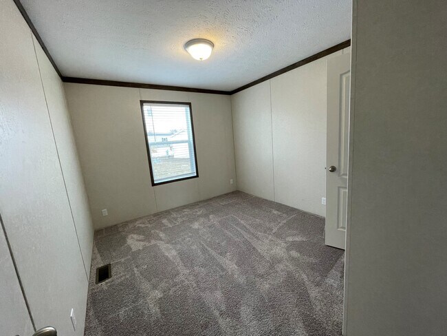 Building Photo - 204 Borman Ave