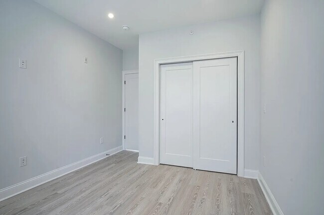 Building Photo - 1218 S 20th St