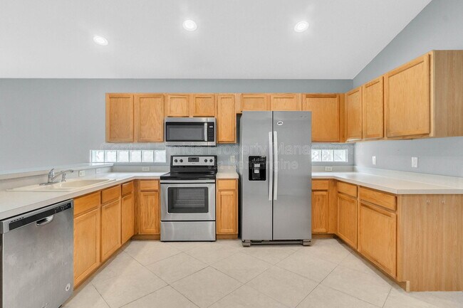 Building Photo - 10754 Flycast Cir