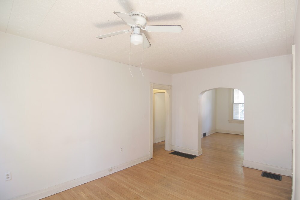 Building Photo - 618 West St