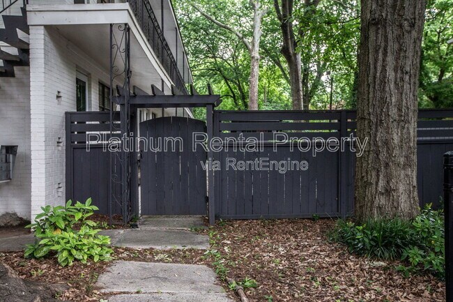 Building Photo - 711 Argonne Ave NE