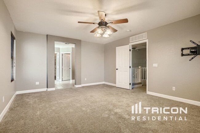 Building Photo - 8948 E Pampa Ave