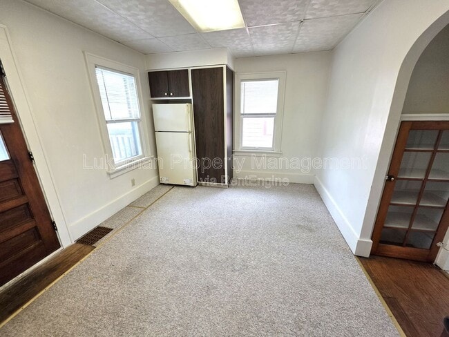 Building Photo - 1019 Egleston Ave