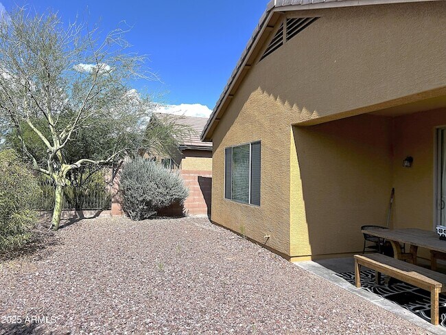 Building Photo - 1702 W Owens Way