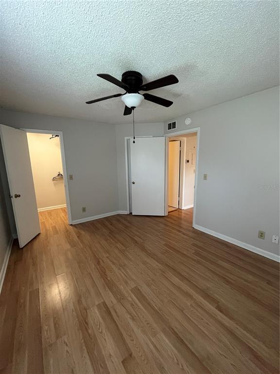 Building Photo - 315 Lakepointe Dr