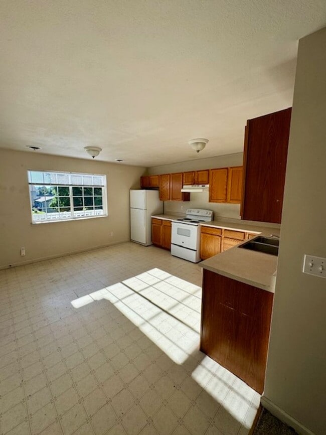 Primary Photo - 3 Bedroom, 2 Bathroom 4-Plex