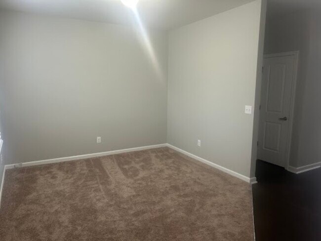 Building Photo - 8004 Remington Heights Drive