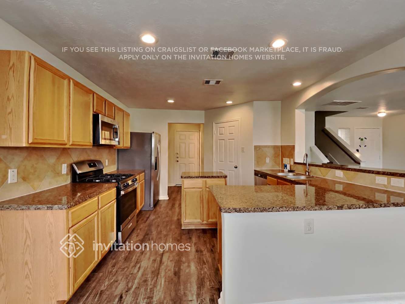 Building Photo - 810 Rosa Del Villa Ct