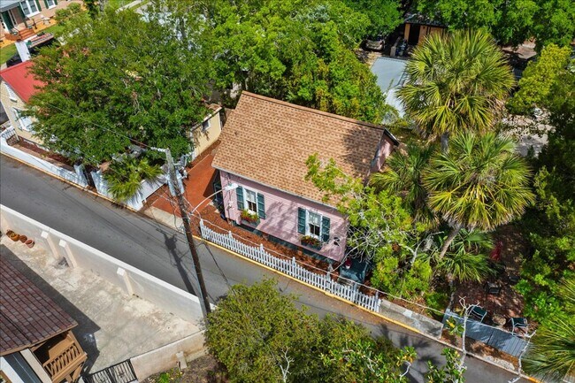 Building Photo - Downtown St. Augustine 2BD/2BA Historic Home