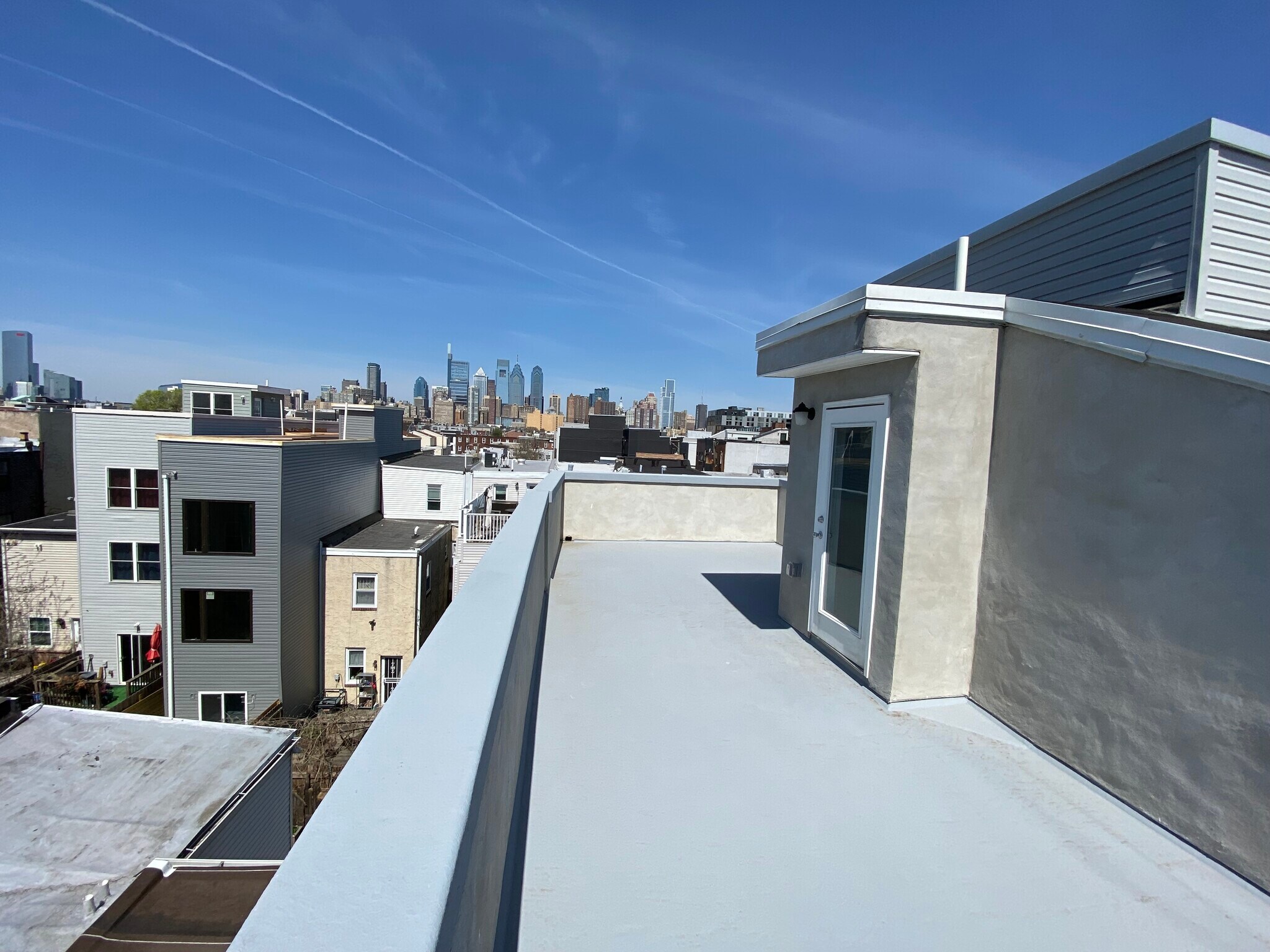Rooftop deck - 1525 Manton St