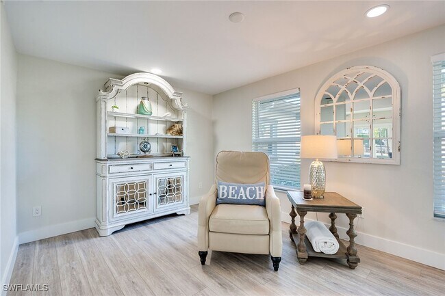 Building Photo - 1410 Curlew Ave