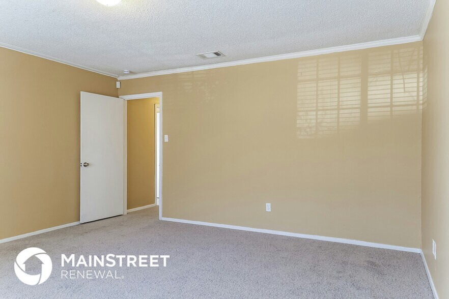 Building Photo - 857 Via Altos