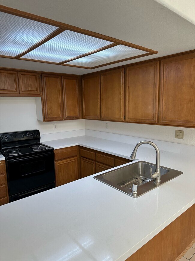 Kitchen - 15928 Caminito Aire Puro