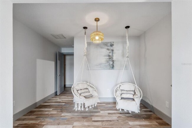 Building Photo - 292 Sunlit Cove Dr NE