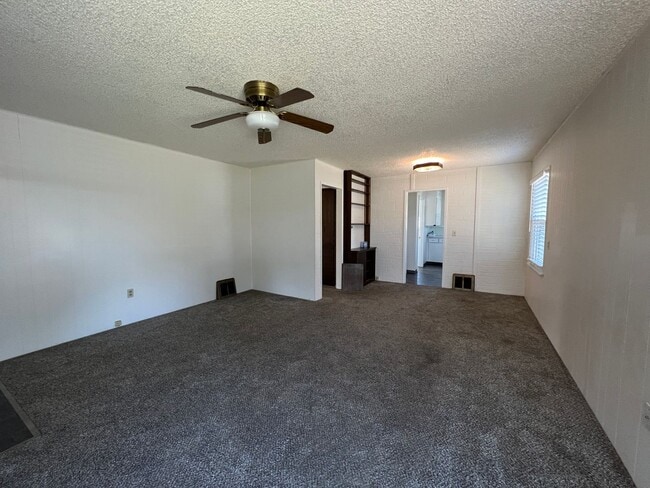 Building Photo - 1012 Pleasant Ave