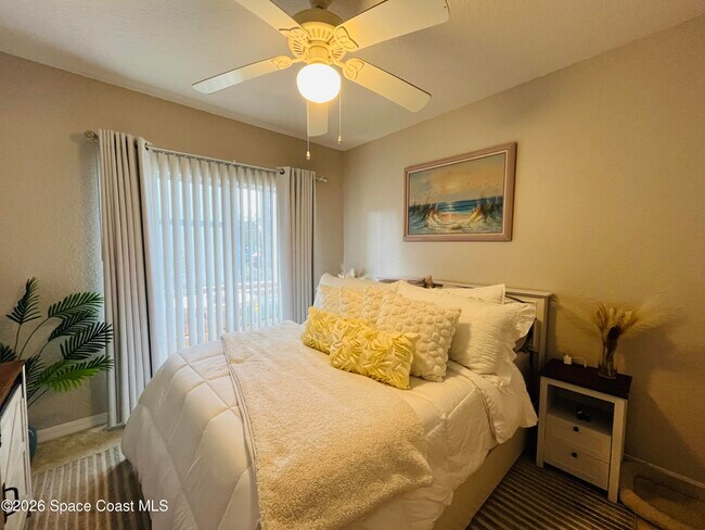 Building Photo - 625 Ocean Park Ln