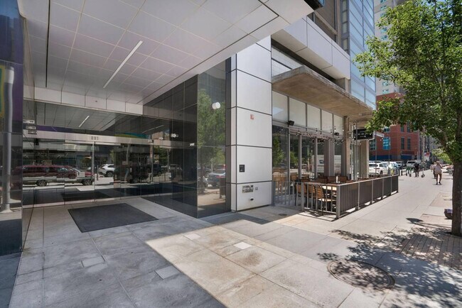 Building Photo - 1511 Champa St