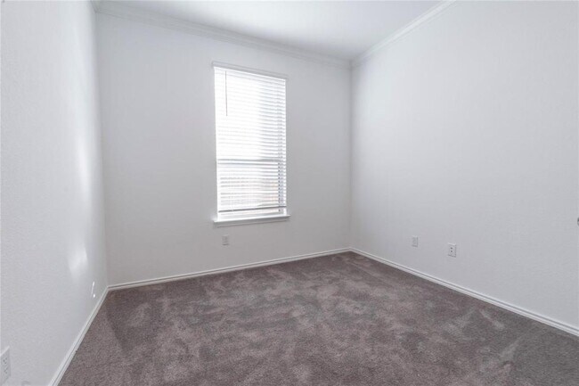 Building Photo - 141 Banyon Dr
