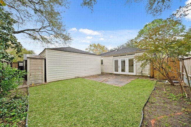 Building Photo - 11910 Pebble Rock Dr