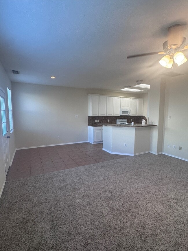 Building Photo - 6213 Stoney Creek Dr