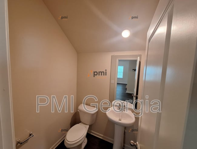 Building Photo - 110 Foley Dr