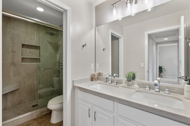 Building Photo - 28955 Buena Vista Ct