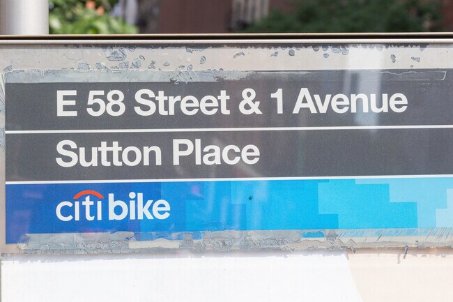 Building Photo - 417 E 61st St