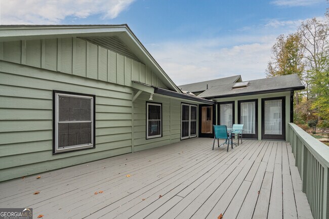 Building Photo - 2431 Weatherford Ct