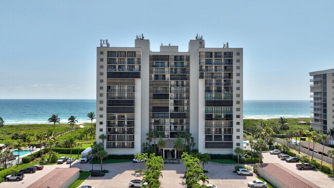 Building Photo - 3100 N Hwy A1A