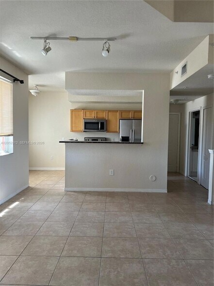 Building Photo - 11010 Legacy Dr