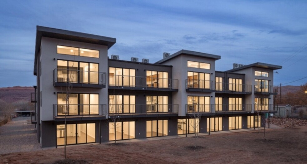 Building Photo - 443 Kane Creek Blvd