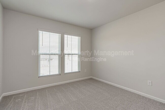 Building Photo - 1102 Carpenter Falls Ave