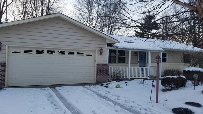 Building Photo - 5049 Babbitt Rd