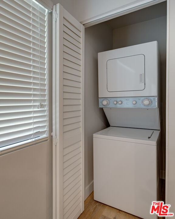 Building Photo - 4703 W St Charles Pl