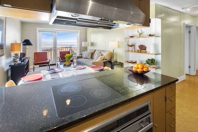 Building Photo - Downtown Anchorage Two Bedroom Two Bath wi...