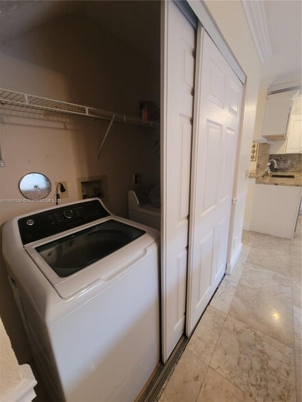 Building Photo - 12060 NW 13th St