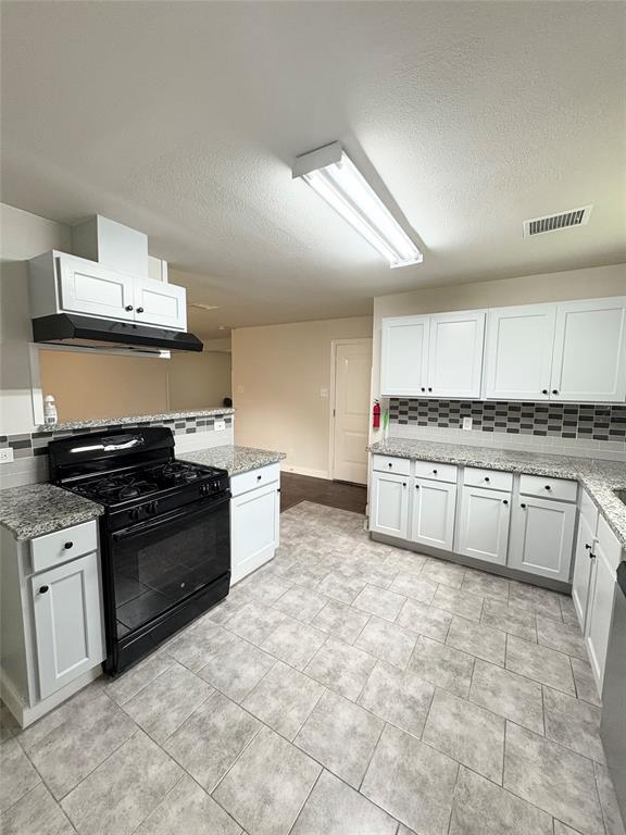 Building Photo - 3802 Westhampton Dr