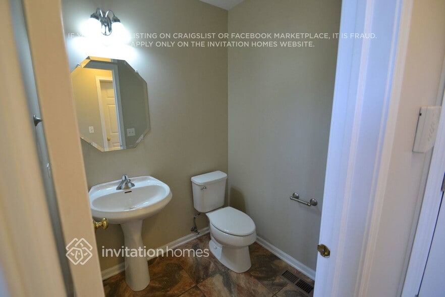 Building Photo - 11550 Olympic Dr